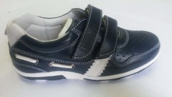 Модель кроссовок 071